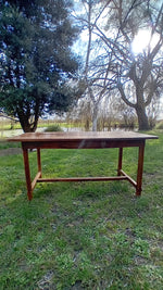 Table de ferme authentique en bois massif – Charme et convivialité